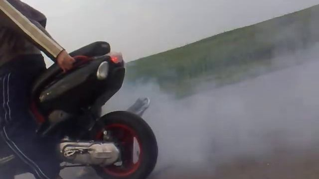 Custom Yamaha Neos Polini Sport 70 with Laser X-Pro BURNOUT! смотреть онлайн