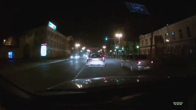 Видеорегистратор Subini D36 - Ночь 1080p смотреть онлайн