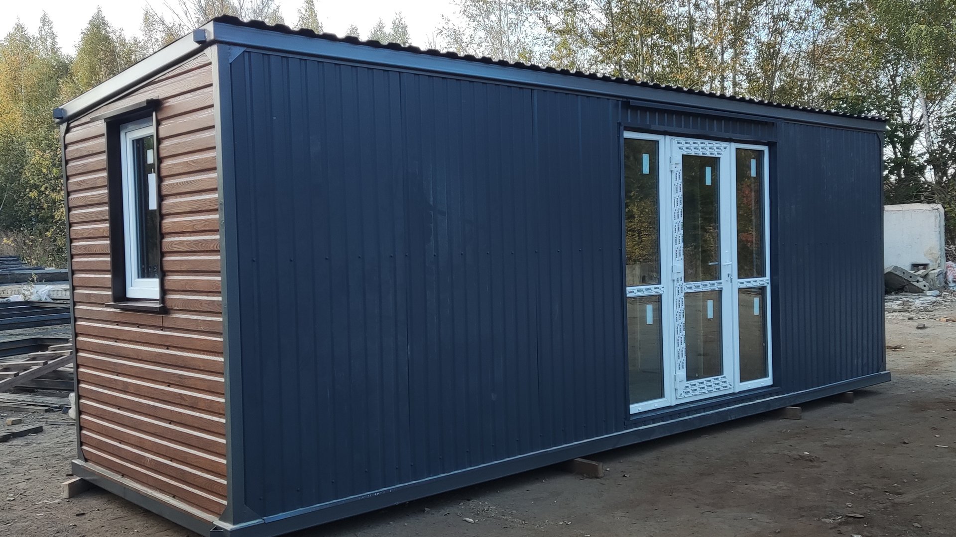 Дачный домик блок контейнер вагончик металлический бытовка комбинированный 2.40х7х2.60м смотреть онлайн