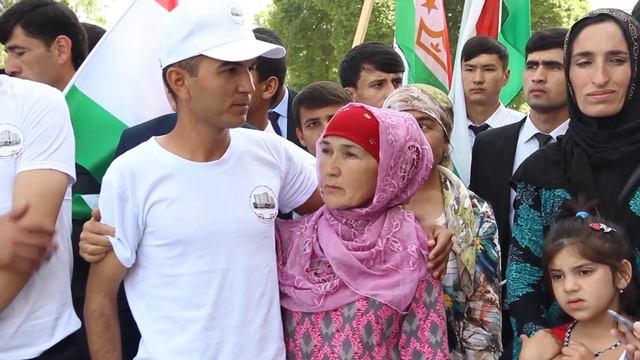 КӮЛОБ! 72 ДОНИШҶӮИ ДОНИШГОҲ БО ХОҲИШИ ХУД БА ХИЗМАТИ ҲАРБӢ РАФТАНД! смотреть онлайн