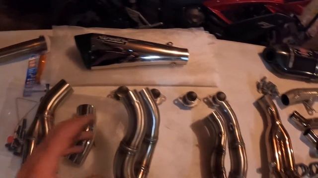 Kawasaki ZX14R Yoshimura Full Race, Two Brothers Full Exhaust, And Brocks Pentacarbon Exhaust.