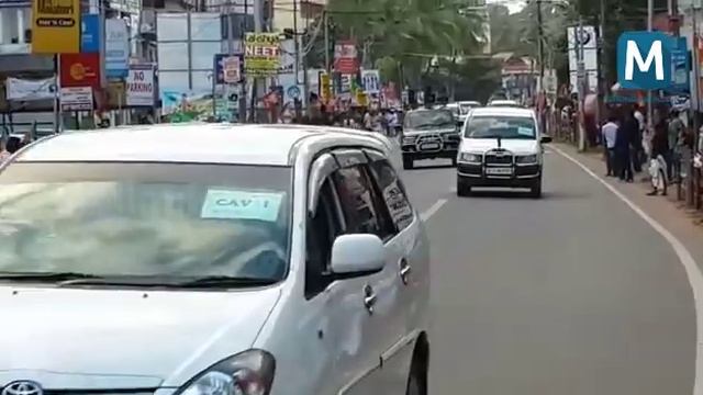 Prime Minister Narendra Modi convoy, Calicut смотреть онлайн