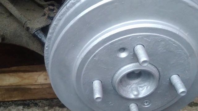 Проверяю барабанную заднюю систему Хундай Гетц смотреть онлайн