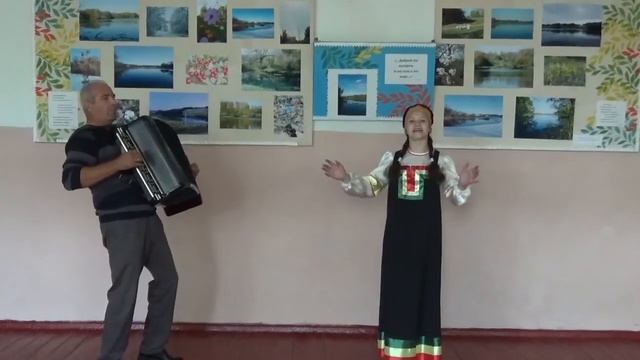 12 Дунаева Надежда Скучно, грустно мне девчонке смотреть онлайн