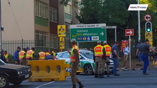 WATCH: It takes ten men to turn over TMPD car смотреть онлайн