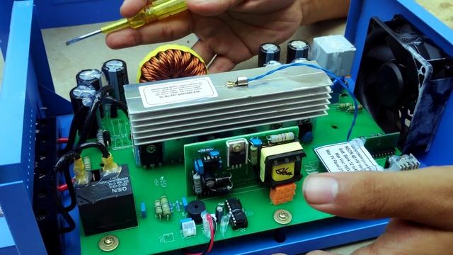 Ashapower Solar MPPT Charge Controller Neon 40 HV 12/24/36/48V Unboxing Price And Charging Amp Test смотреть онлайн