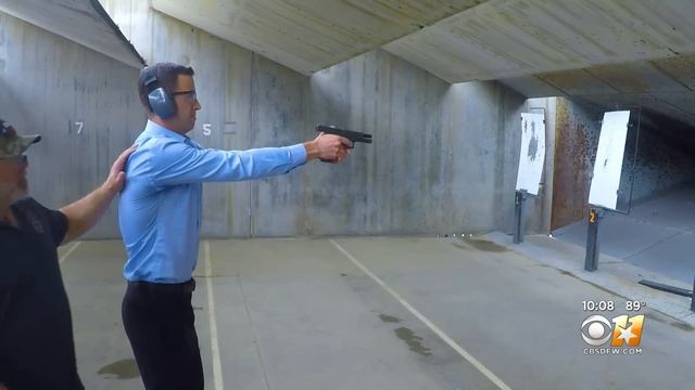 These small parts are turning handguns into machine guns смотреть онлайн