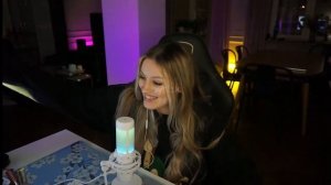 ГОЛЫЙ ПАРАДЕВИЧ НА СТРИМЕ У КАИ