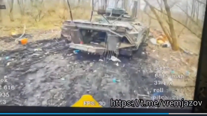 БМП Мардер не успел закрыть рампу и получил FPV дрон. СВО смотреть онлайн