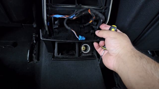 Mercedes E Class Complete Transformation! W212 Ambient Lighting Install смотреть онлайн