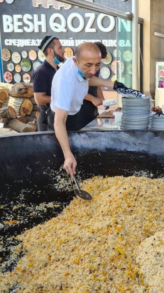 Туй оши | Ташкентский плов в Besh Qozon / Центр Плова в Ташкенте рядом с телевышкой 🔥 смотреть онлайн