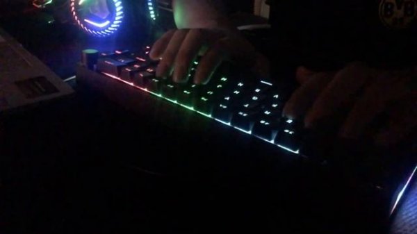 The best cheap keyboard| Weikav a68 short unboxing