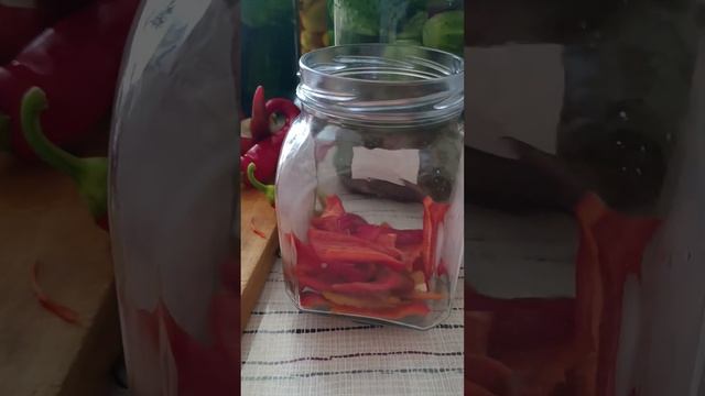 Острый перчик в яблочном уксусе. И ни чего лишнего. смотреть онлайн