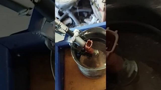 Проверка герметичности форсунок 1GR-FE, 2GR-FE Тойота Лексус смотреть онлайн