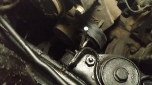 Как снять ролики натяжителя ремня генератора и кондиционера Фиат Альбеа