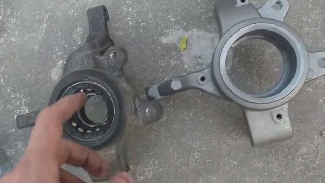Problema en la rueda, Montante, Araña, Mangueta, Rodamiento delantero y cubo de rueda смотреть онлайн