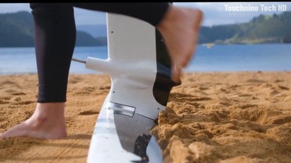 Catch The Wave: The Manta 5 The first world’s Hydrofoil XE-1 water Bike!