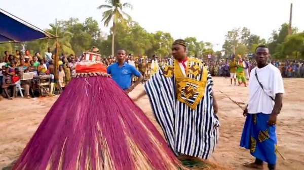 The Secret of the African Zangbeto Revealed: Inside the Empty Dancing Structure