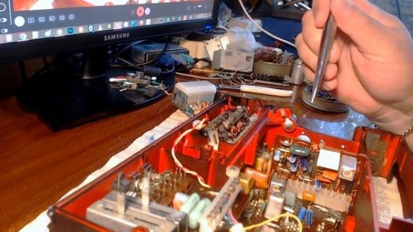 Ремонт VEF-214, подводные камни.