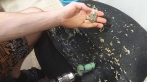 Супер легкий способ очистить герметик от покрышки MTB Best Way of Removing Old Tubeless Tire Sealan