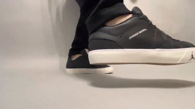 Jordan Series ES DN1856-063 on feet смотреть онлайн