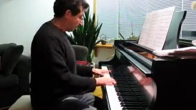 Charade - Henry Mancini - Izak Matatya, piano смотреть онлайн
