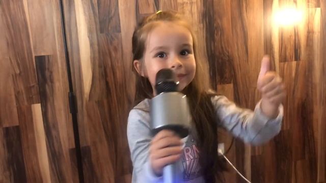 Tatiana. The cutest amazon reviewer ...Rain boots for kids ,ice cream car ,karaoke microphones смотреть онлайн