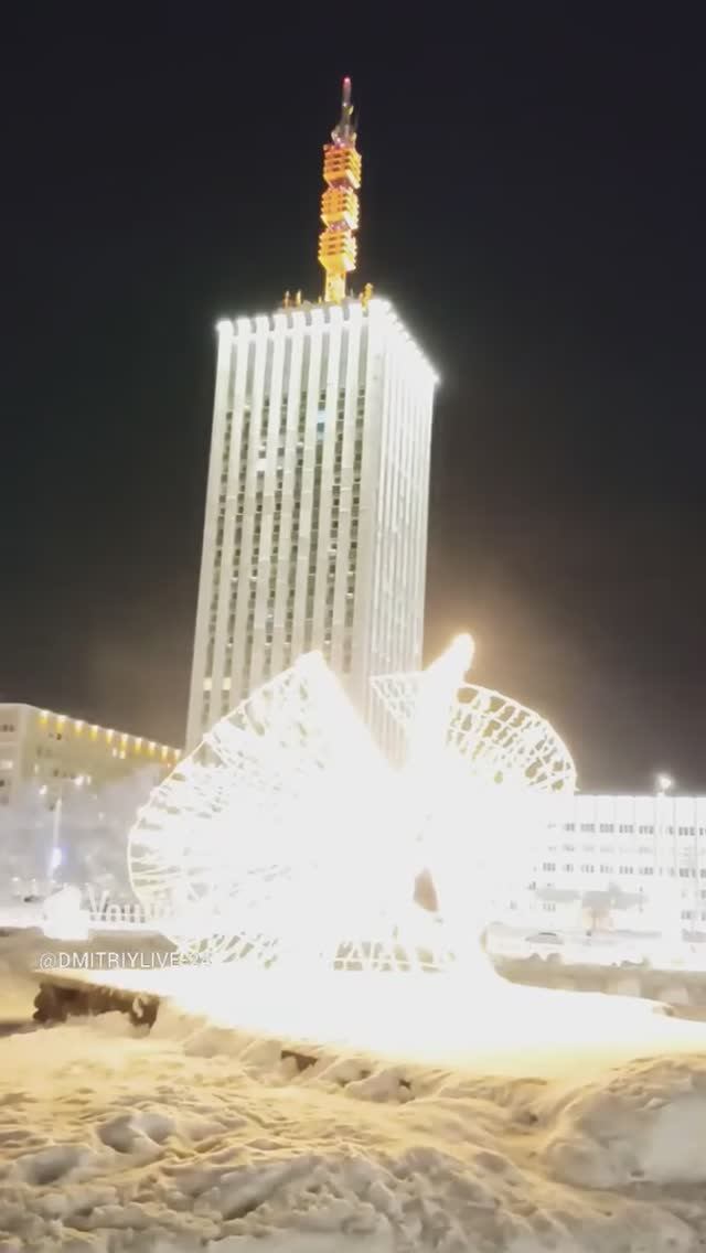 Архангельск 👍 Зимний ❄⛄ вечер Новогодняя Площадь Ленина 🎄🎅🔔❄ #shorts #новыйгод смотреть онлайн