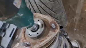 замена опорных подшипников передних стоек toyota rav 4