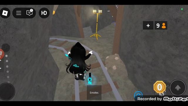 играю в ММ2 за агро девку