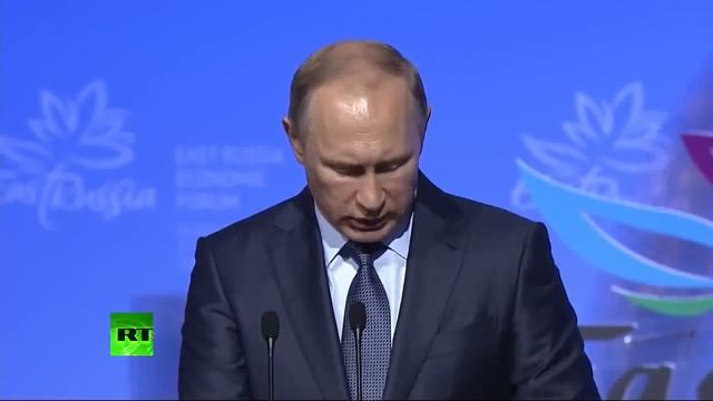 Владимир Путин выступает на пленарном заседании 1 го Восточного экономического форума