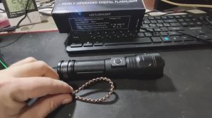 Мощный китайский фонарик.