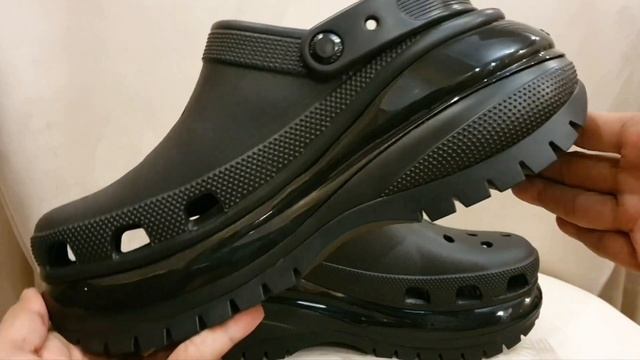 WHAT THE CROCS DID I GET? UNBOXING The CROCS MEGA CRUSH & DISNEY + A BONUS Look At REEBOK VICIOUS 6