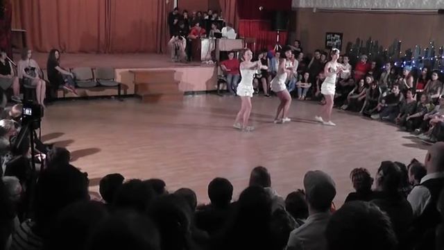 кабаре Санта Бейби смотреть онлайн