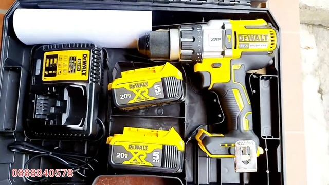DEWALT 20V MAX Battery Starter Kit with 2 Batteries, 5.0Ah (DCB184-2CK) 0888840578 смотреть онлайн