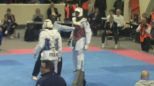 Taekwondo Finale TIP 2011 - Senior +80kg Pascal GENTIL VS Mickaël BOROT - ROUND 2 смотреть онлайн