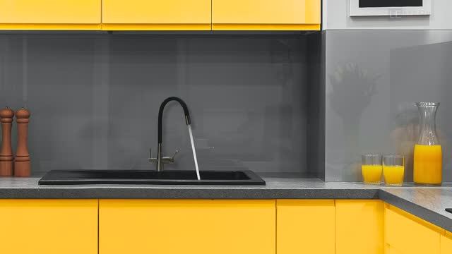 Смеситель для кухни с гибким изливом с подключением к фильтру LEMARK COMFORT LM3075GM смотреть онлайн