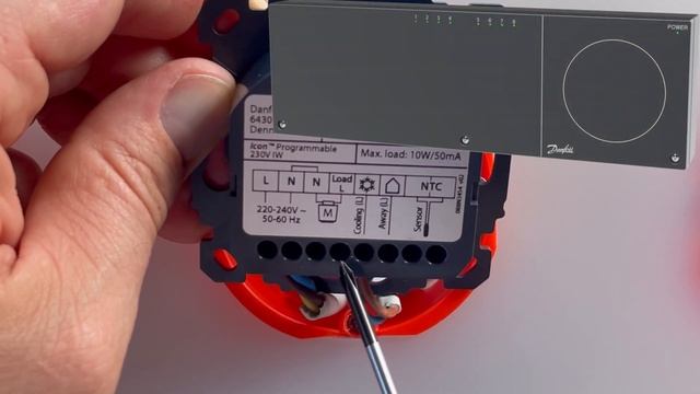 Icon 230V Programable Danfoss Thermostat Installation смотреть онлайн