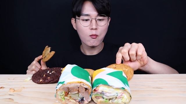 서브웨이 샌드위치 쿠키 먹방ASMR MUKBANG SUBWAY & SANDWICH & COOKIE サンドイッチ クッキー eating sounds смотреть онлайн