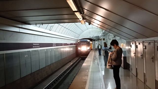 81-540/1.7 «Муравей» на «Международной». смотреть онлайн