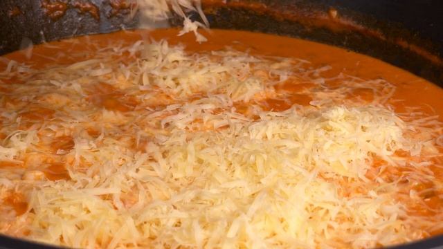Ein unglaublich einfaches und leckeres Rezept für ein klassisches Pasta für jedermann! ASMR смотреть онлайн