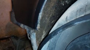 Как снять подкрылки на автомобиле, если саморезы не откручиваются
