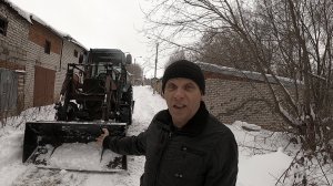 ЧИСТКА СНЕГА ТРАКТОРОМ МТЗ. Как помогает задний отвал в чистке снега. #трактор