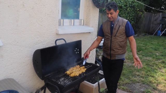 BBQ chicken Recipe/ How to make barbecue chicken right/ basic cooking skills смотреть онлайн
