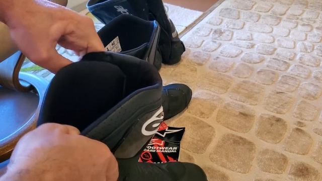 Review Alpinestars SMX-6 V2 Vented motorcycle boots. смотреть онлайн