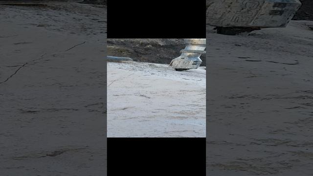 Разрушение валунов гидроклином Darda.