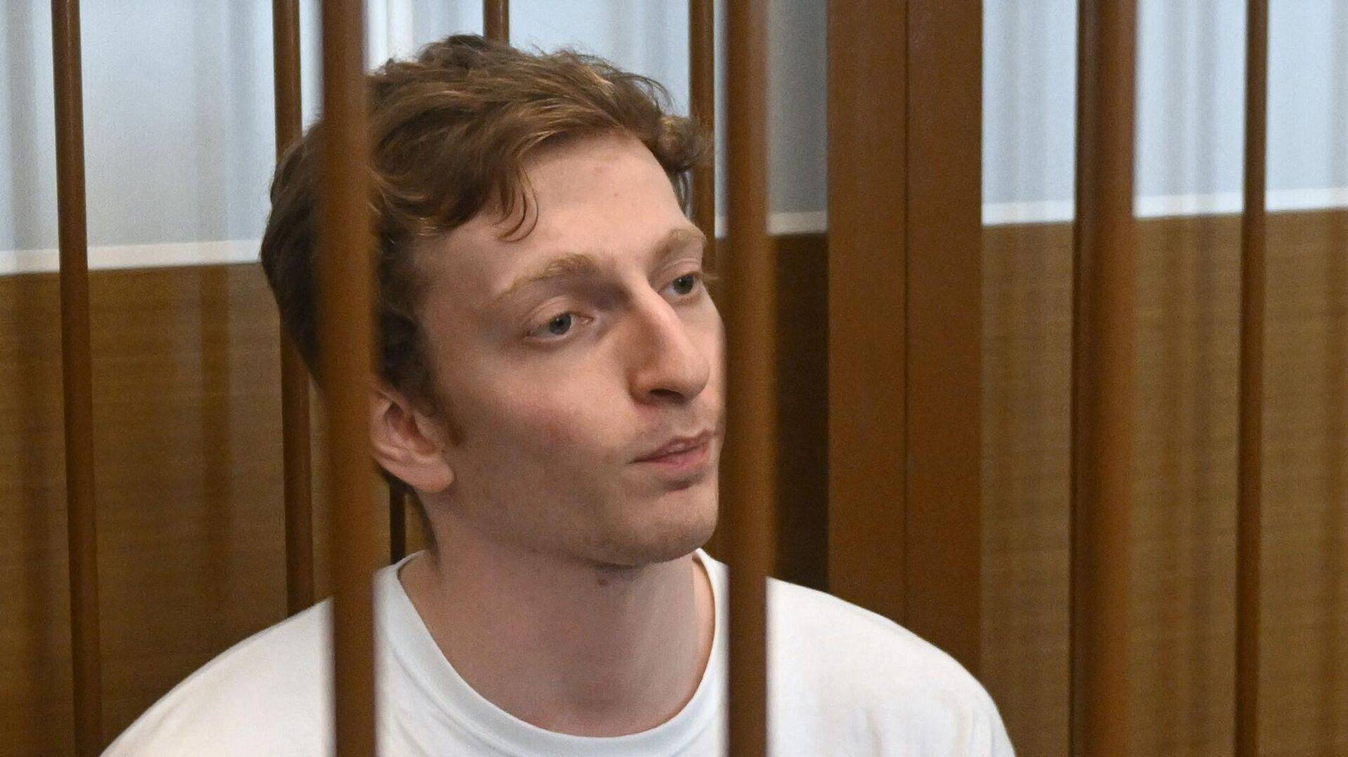 Сын чеченского олигарха за решеткой смотреть онлайн