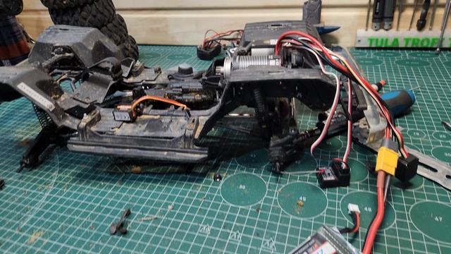 Калибровка сенсорных моторов Hobbywing fusion и Новый приеник с Flysky с протоколом 2A-BS смотреть онлайн