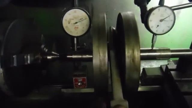 Royal Enfield crank truing by Performance Classics. смотреть онлайн