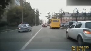 Нелепые аварии на дороге. Полицейские погони с авариями. Пьяные водители за рулем.